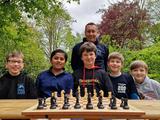 Nachwuchsspieler mit ihrer Schule ganz groß dabei: Schachschule MPG mit doppeltem 10. Platz im Bundesfinale