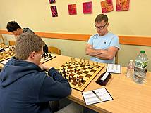 Youngster Max (vorne) liefert Jérôme einen harten Kampf