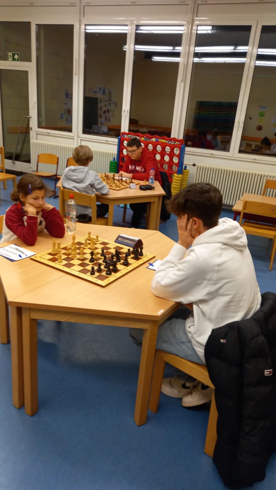 38 Schachspielerinnen und -spieler machen bei unserer Jugend-Meisterschaft mit!